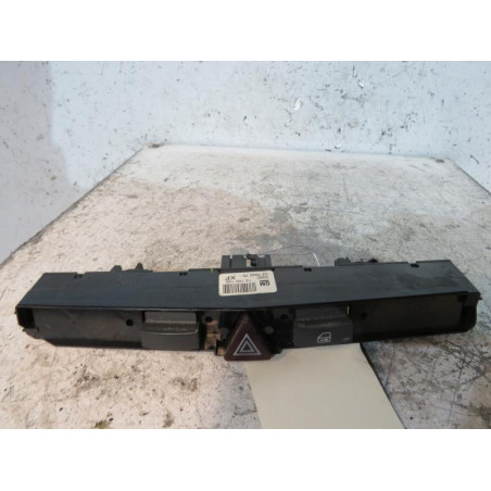 Bouton de warning OPEL ASTRA H