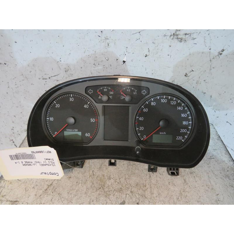 Compteur VOLKSWAGEN POLO 4 Photo n°1