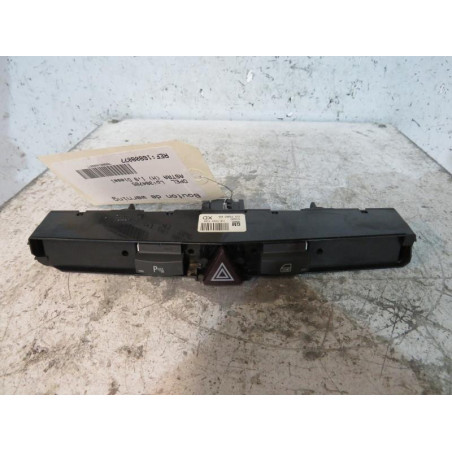Bouton de warning OPEL ASTRA H