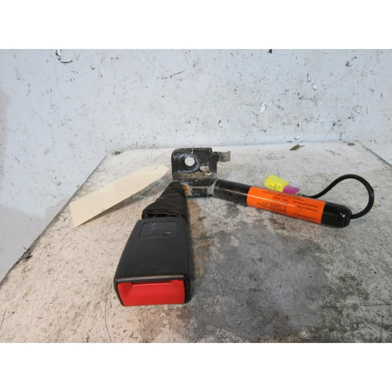 Attache ceinture arriere gauche OPEL VECTRA C Photo n°1