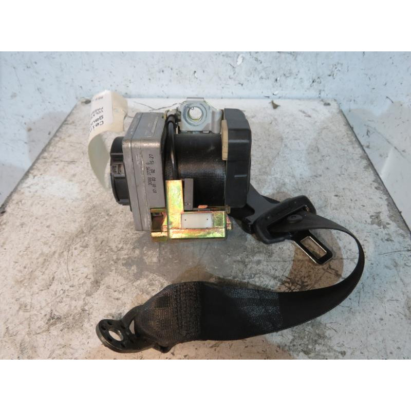 Ceinture arriere gauche VOLKSWAGEN PASSAT 4 Photo n°1