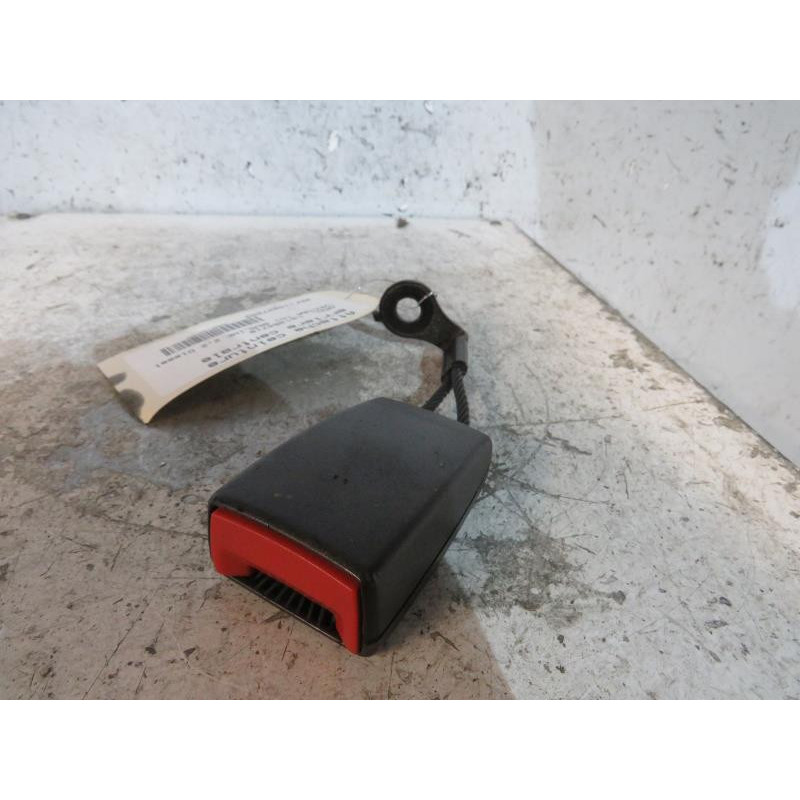 Attache ceinture arriere centrale OPEL VECTRA C Photo n°1