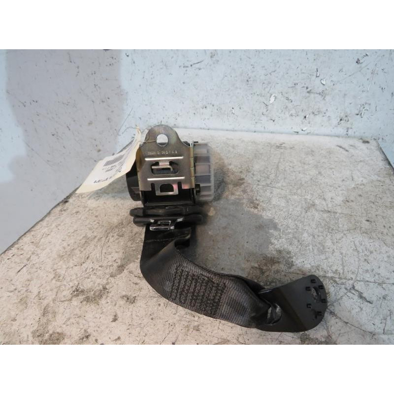 Ceinture arriere gauche VOLKSWAGEN POLO 4 Photo n°1