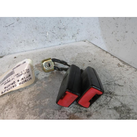 Attache ceinture arriere gauche VOLKSWAGEN POLO 4
