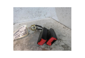 Attache ceinture arriere gauche VOLKSWAGEN POLO 4 Photo n°1