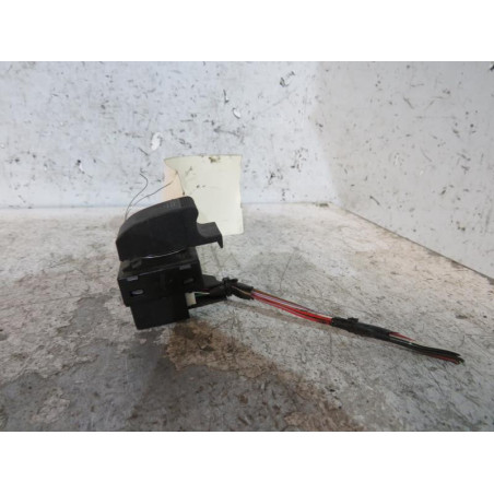 Interrupteur de leve vitre avant droit AUDI A3 1
