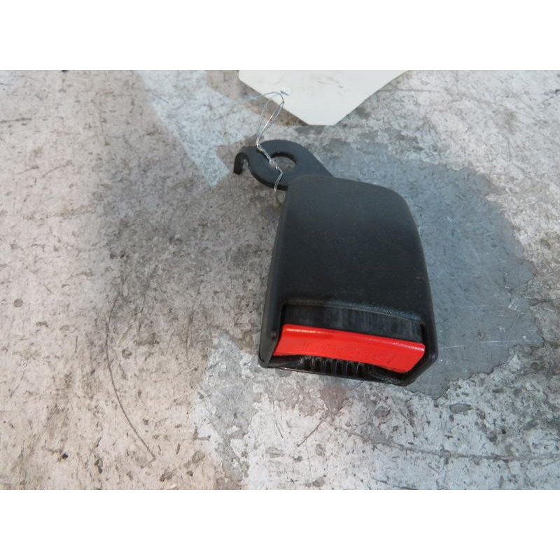 Attache ceinture arriere gauche CITROEN XSARA PICASSO Photo n°1