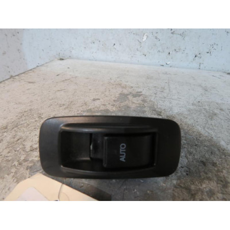 Interrupteur de leve vitre arriere gauche TOYOTA COROLLA 10