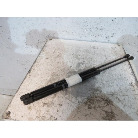 Verin de coffre TOYOTA COROLLA 10