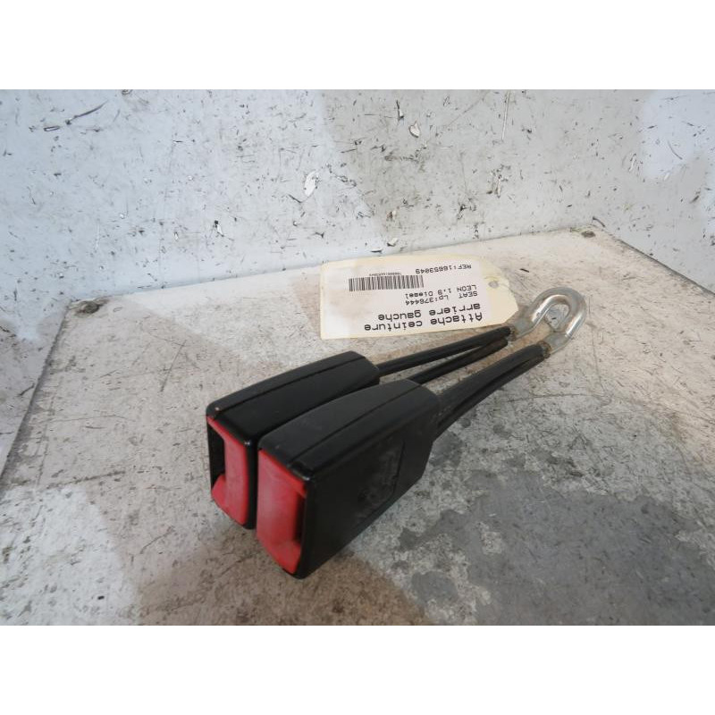 Attache ceinture arriere gauche SEAT LEON 1 Photo n°1