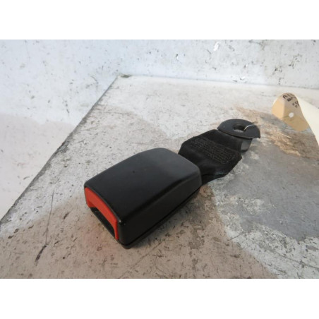 Attache ceinture arriere droit FORD C-MAX 1