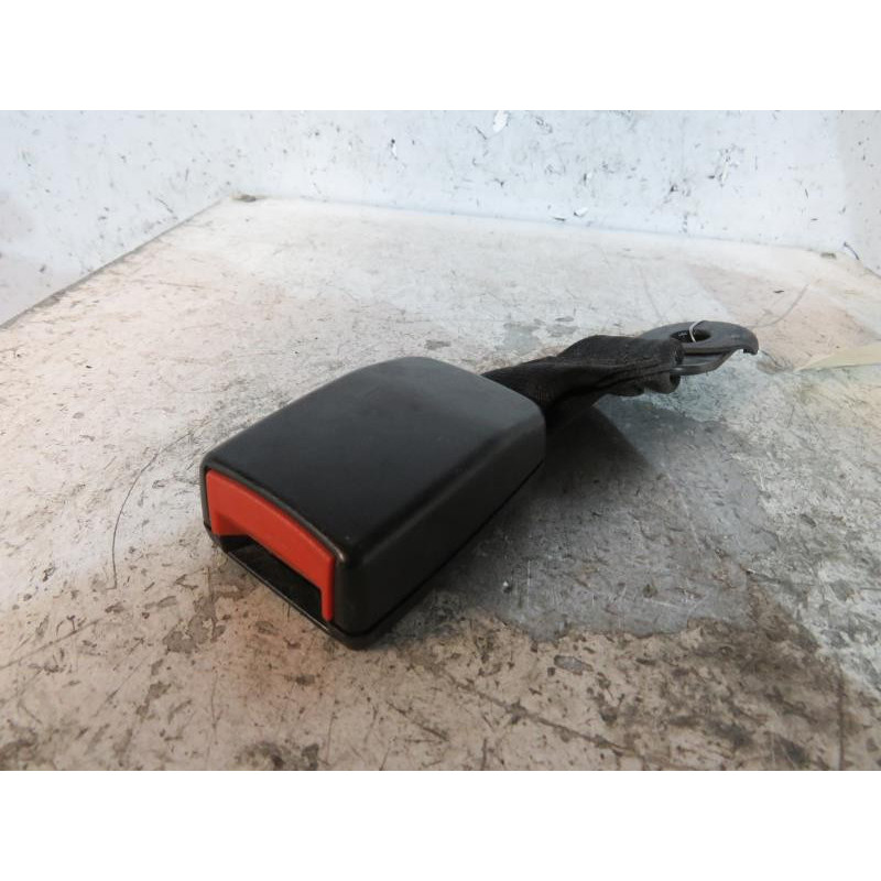 Attache ceinture arriere gauche FORD C-MAX 1 Photo n°1
