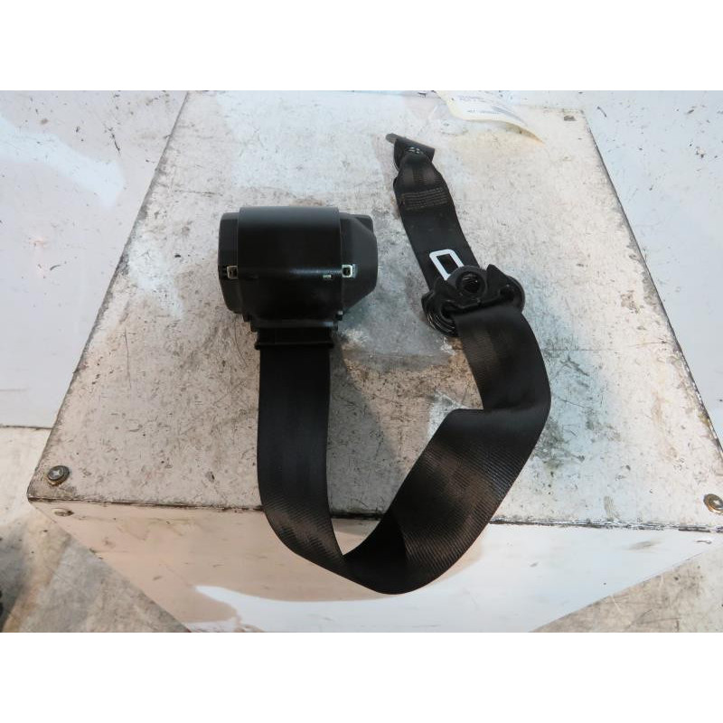 Ceinture arriere droit VOLKSWAGEN POLO 4 Photo n°1