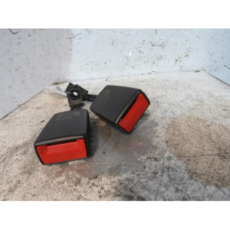 Attache ceinture arriere droit OPEL ASTRA H