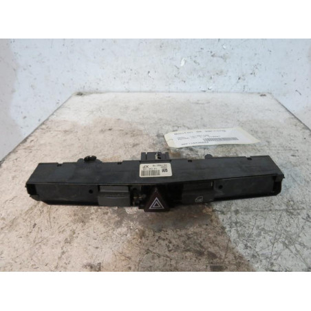 Bouton de warning OPEL ASTRA H