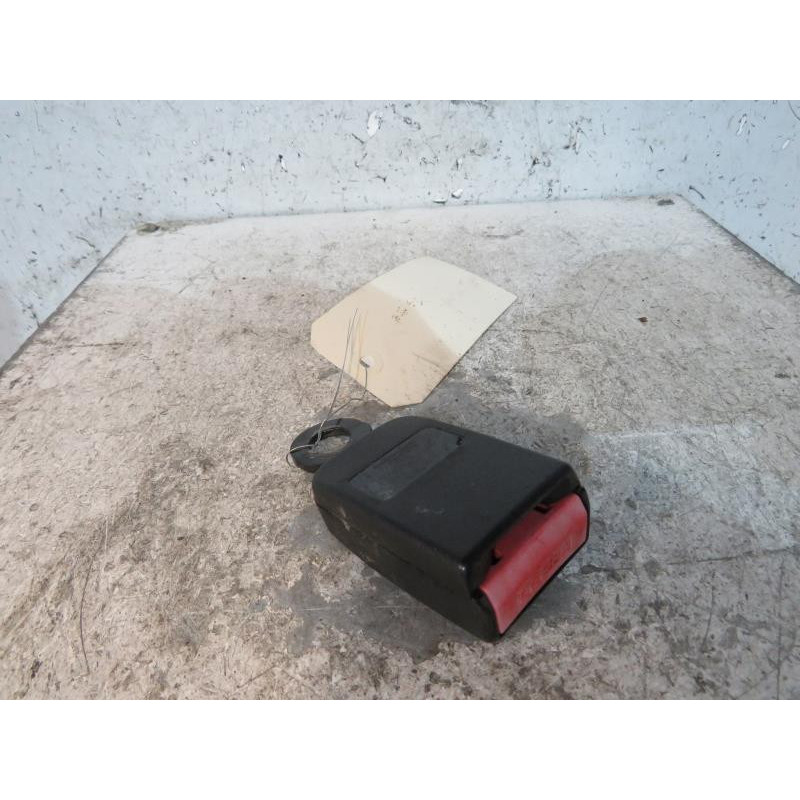 Attache ceinture arriere gauche RENAULT ESPACE 4 Photo n°1