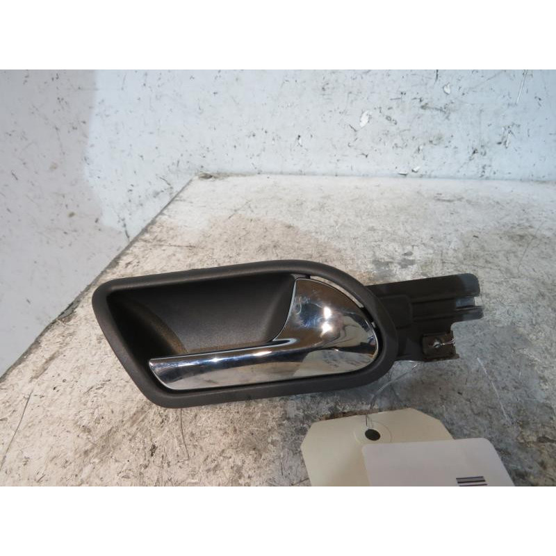 Poignee interieur arriere droit VOLKSWAGEN GOLF 5 Photo n°1