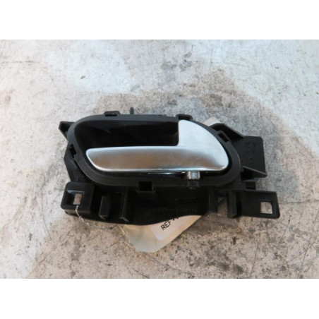 Poignee interieur avant droit PEUGEOT 208 1