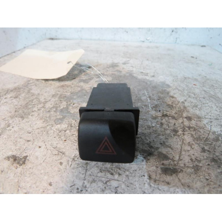 Bouton de warning HYUNDAI SANTA FE 1