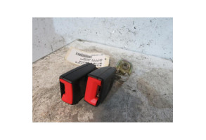 Attache ceinture arriere gauche VOLKSWAGEN GOLF 5 Photo n°1