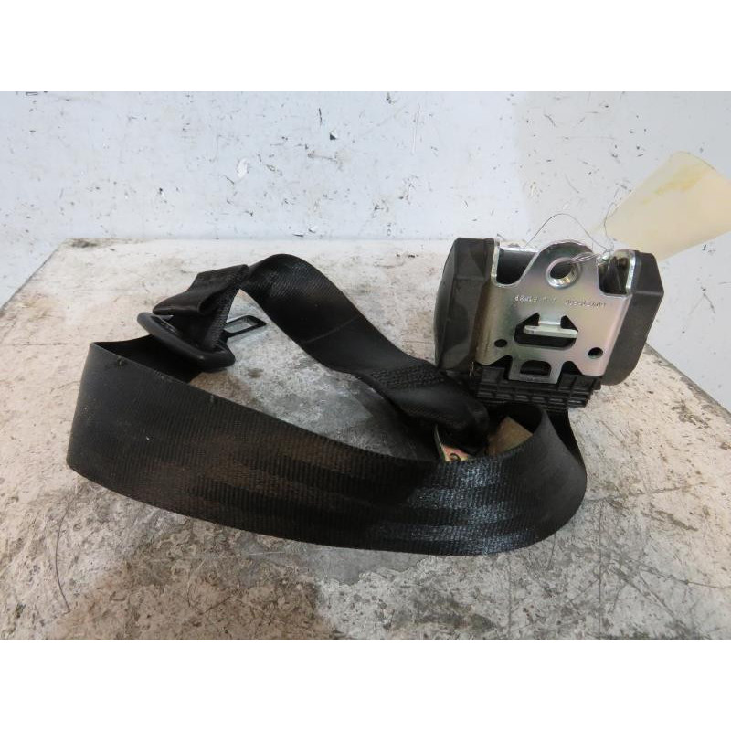 Ceinture arriere gauche VOLKSWAGEN GOLF 5 Photo n°1