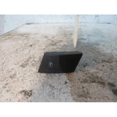 Interrupteur de leve vitre avant droit SEAT IBIZA 3