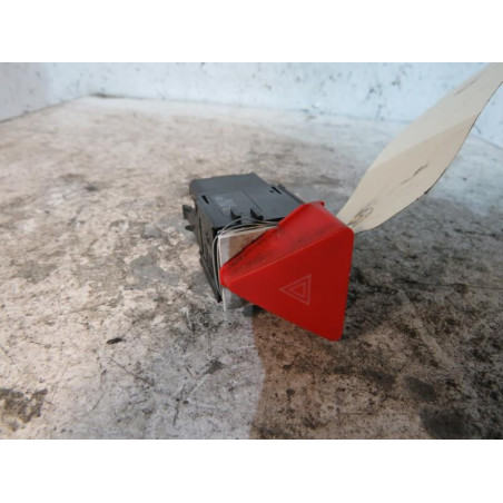 Bouton de warning VOLKSWAGEN TOURAN 1