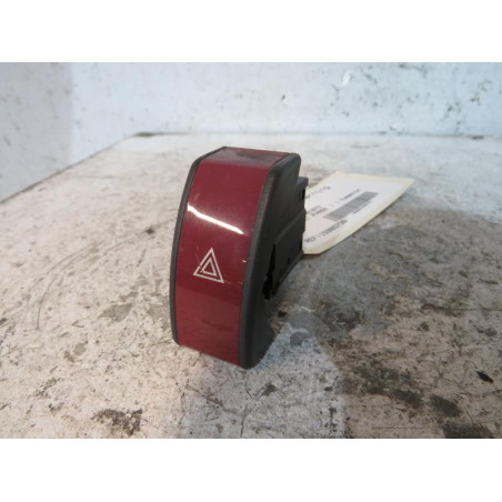 Bouton de warning OPEL CORSA C