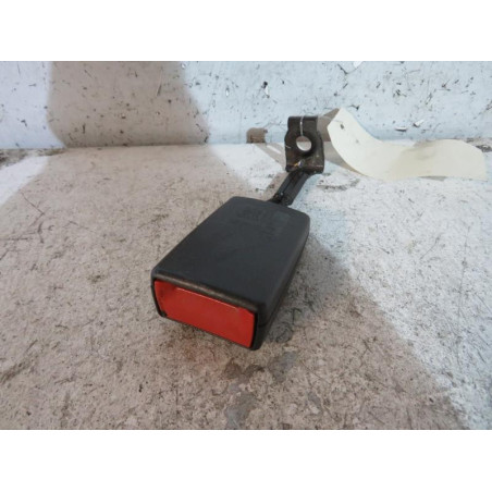Attache ceinture arriere droit OPEL ASTRA H