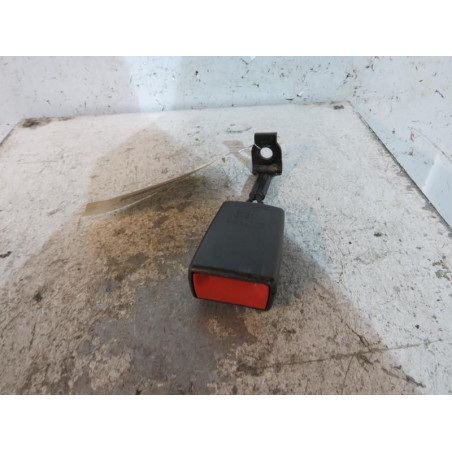 Attache ceinture arriere gauche OPEL ASTRA H