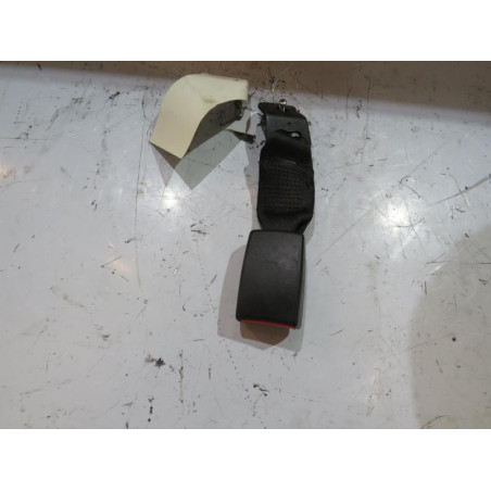 Attache ceinture arriere gauche BMW SERIE 1 E87