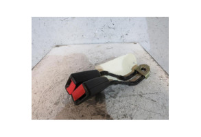 Attache ceinture arriere gauche VOLKSWAGEN GOLF 4 Photo n°1