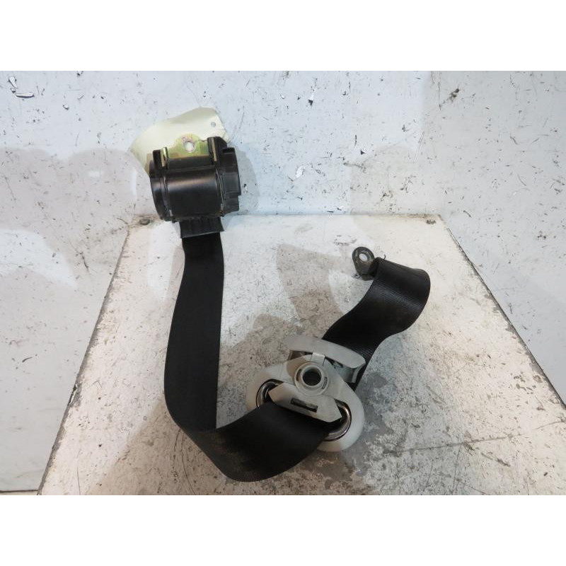 Ceinture arriere droit VOLKSWAGEN GOLF 4 Photo n°1