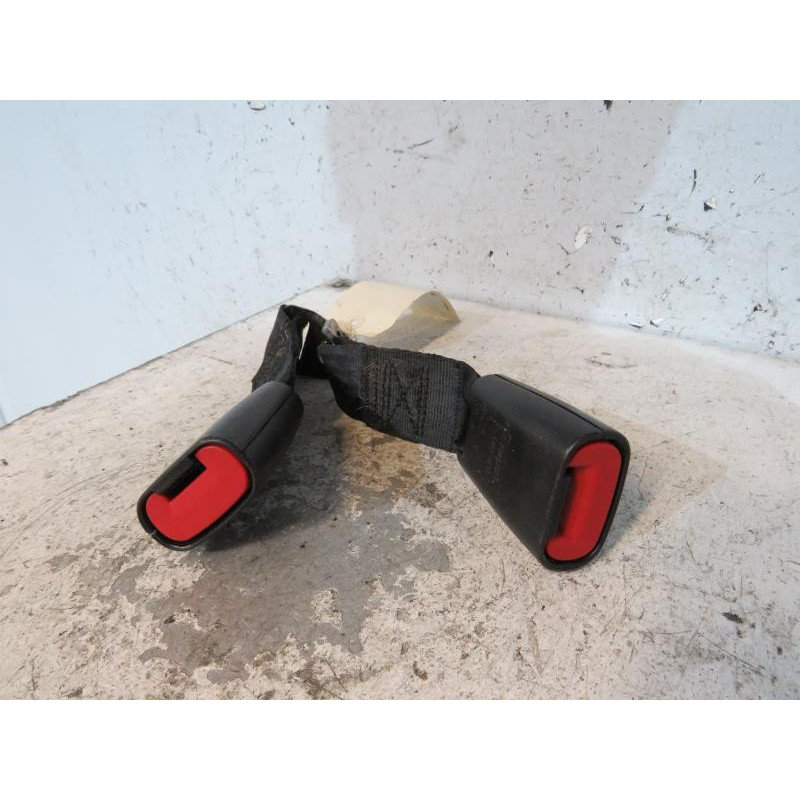 Attache ceinture arriere gauche ALFA ROMEO 156 Photo n°1