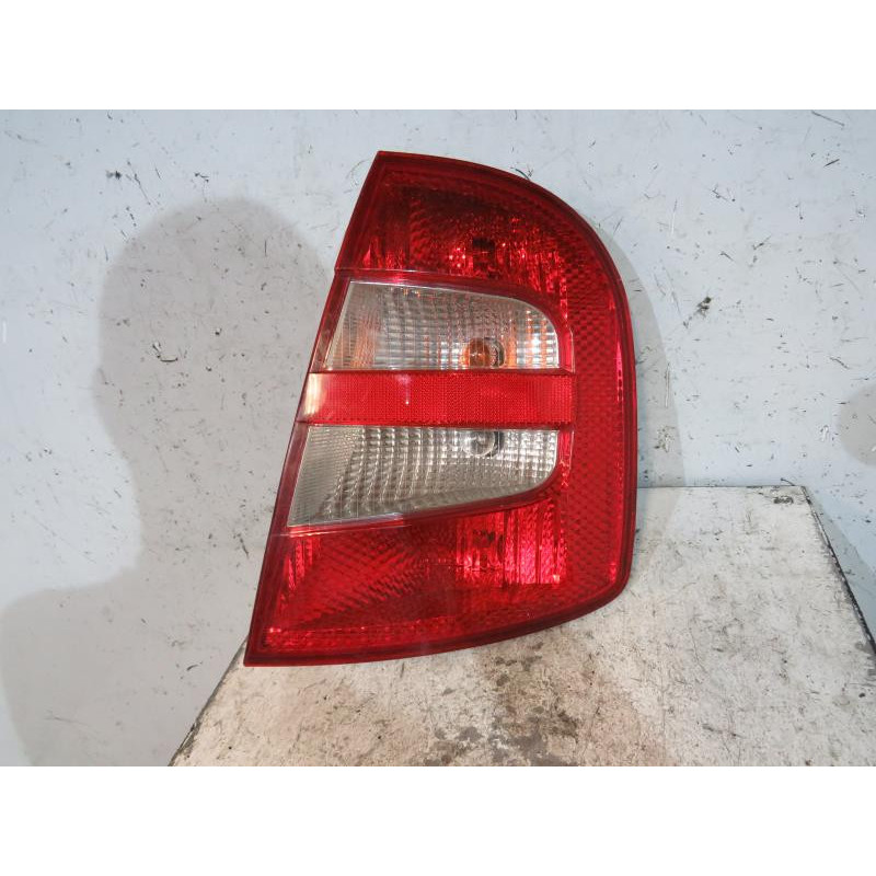 Feu arriere principal droit (feux) SKODA FABIA 1 Photo n°1