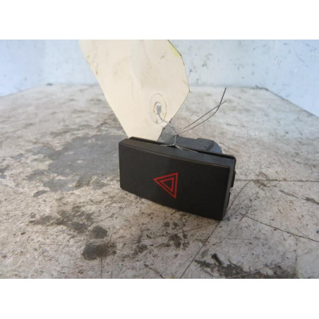 Bouton de warning FORD C-MAX 1