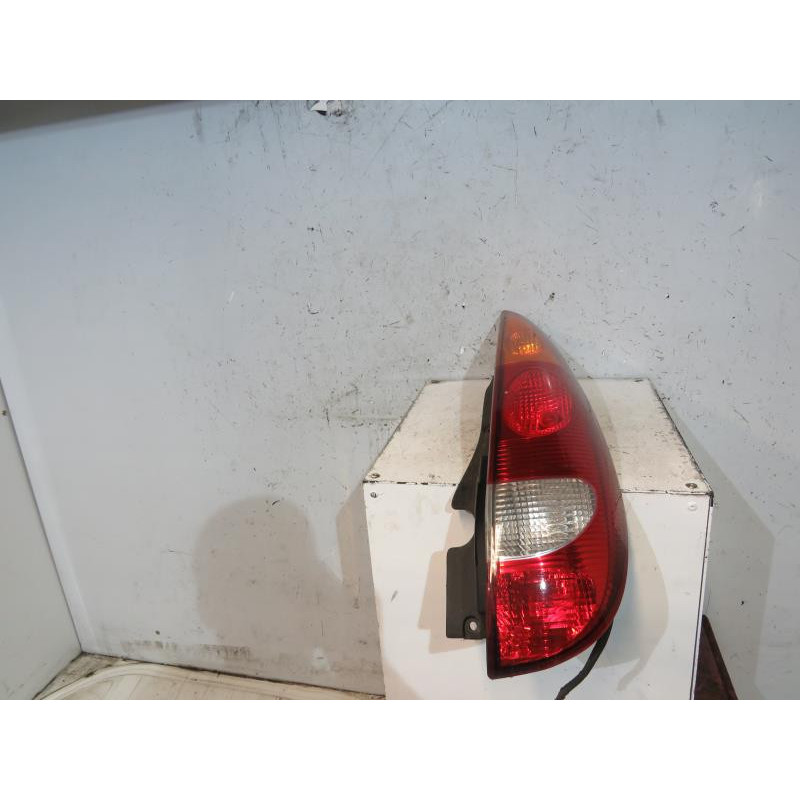 Feu arriere principal gauche (feux) NISSAN ALMERA TINO Photo n°1