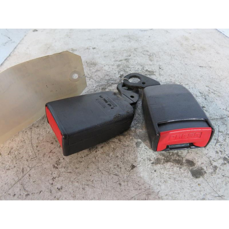 Attache ceinture arriere droit RENAULT ESPACE 3 Photo n°1