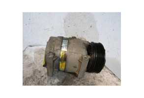 Compresseur clim RENAULT LAGUNA 2 Photo n°3