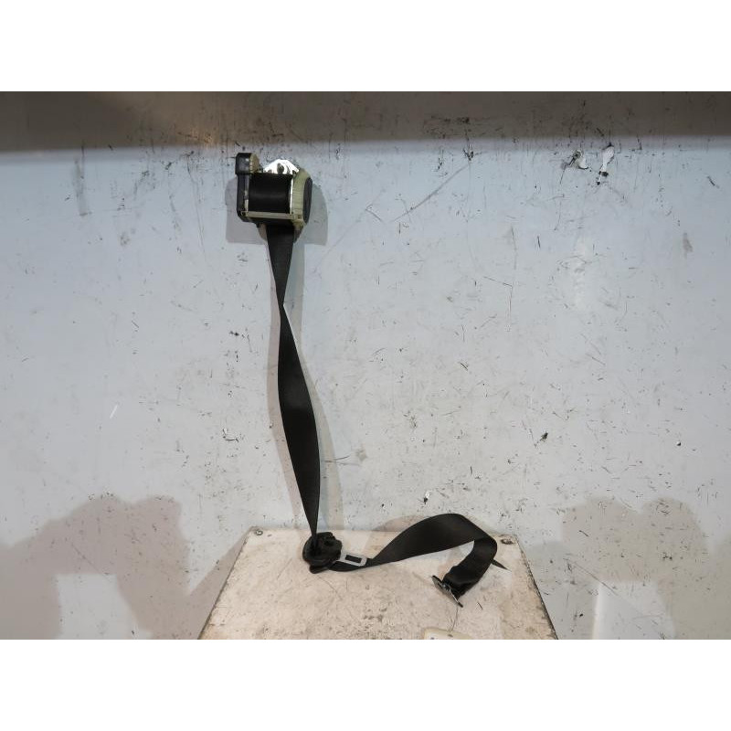 Ceinture arriere gauche OPEL CORSA C Photo n°1