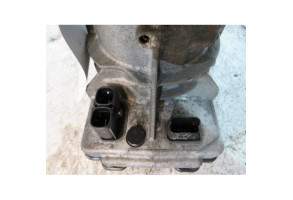 Pompe de direction CITROEN C4 GRAND PICASSO 1 Photo n°3