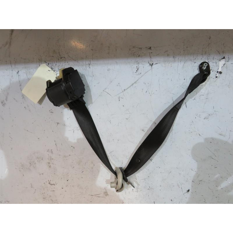 Ceinture arriere droit VOLKSWAGEN GOLF 4 Photo n°1