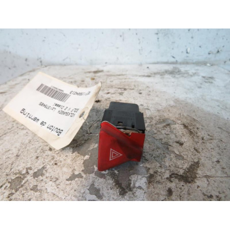 Bouton de warning VOLKSWAGEN GOLF 5