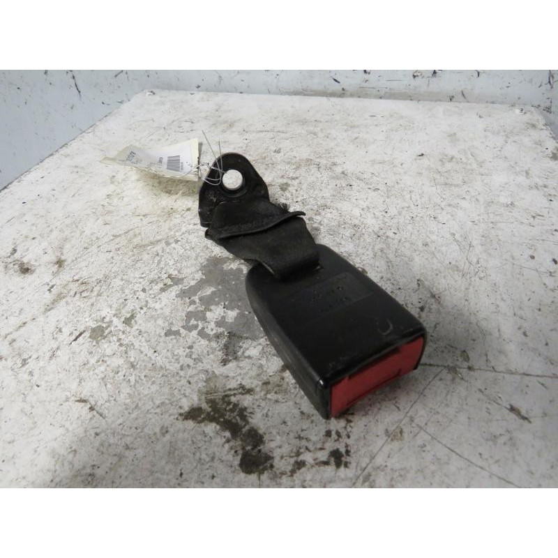 Attache ceinture arriere droit RENAULT CLIO 1 Photo n°1