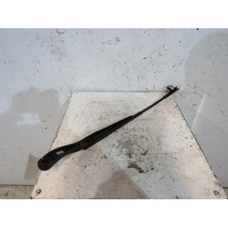 Bras essuie glace avant droit MAZDA 3 1