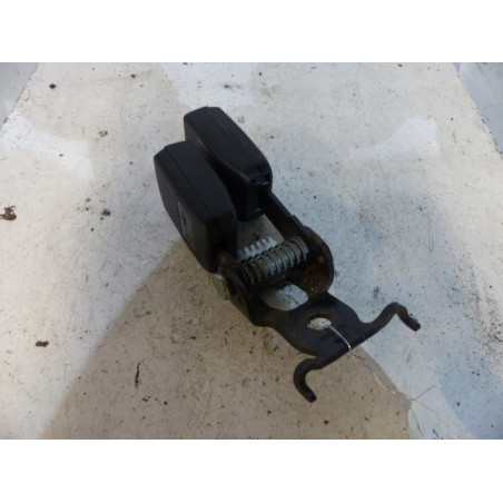 Attache ceinture arriere gauche RENAULT MEGANE 2