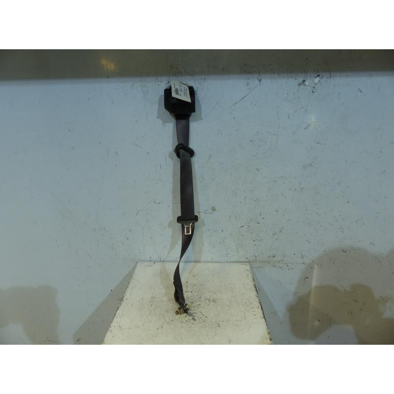 Attache ceinture arriere gauche FIAT PUNTO 2 Photo n°1
