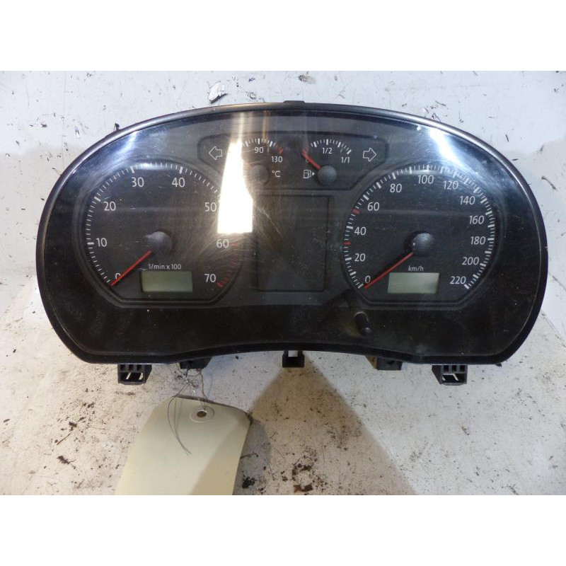 Compteur VOLKSWAGEN POLO 4 Photo n°1