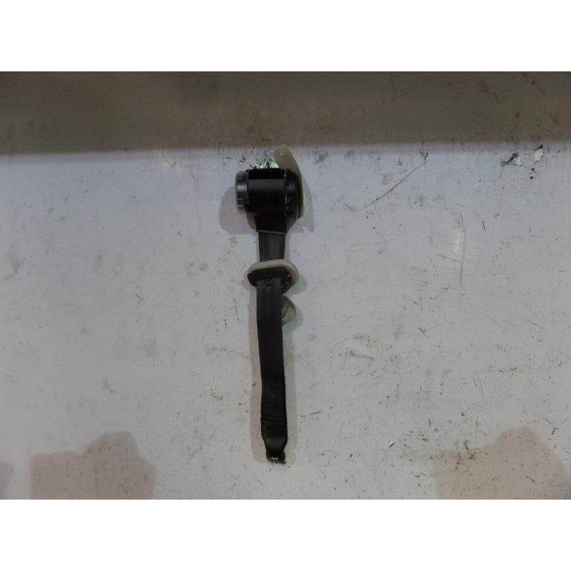 Ceinture arriere droit VOLKSWAGEN GOLF 4 Photo n°1