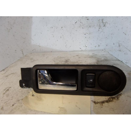 Poignee interieur arriere gauche VOLKSWAGEN GOLF 4